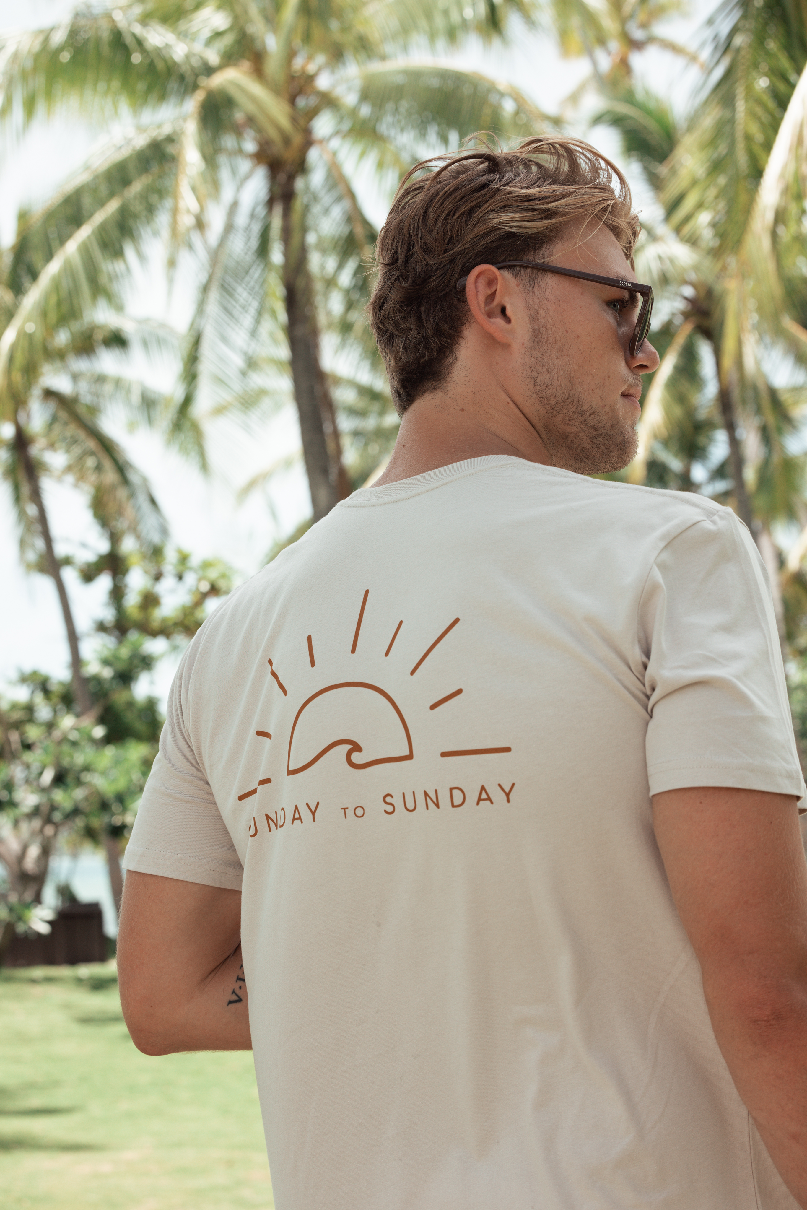 Sunny Wave Men's Tee (Bone)